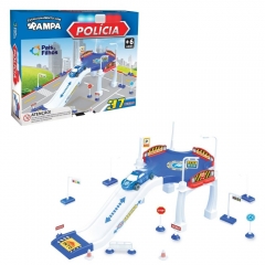 Estacionamento Da Polícia Com Rampa - Pais e Filhos 4028.1