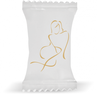 Balas de Brinde Modelo Mulher com Linhas Perfeitas Fundo Branco Duras com Sabor de Frutas - Balinhas Personalizadas