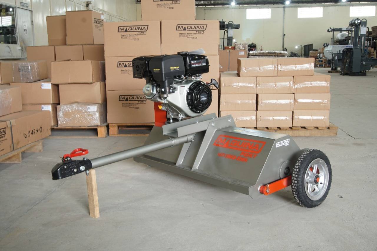 Roçadeira Trincha Maquinafort RT900 Com Motor 15hp p/ Quadriciclo
