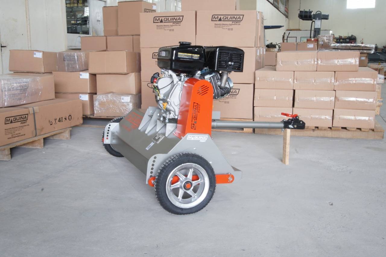 Roçadeira Trincha Maquinafort RT900 Com Motor 15hp p/ Quadriciclo