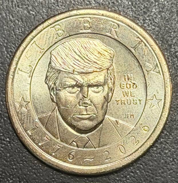 Moeda Comemorativa 250 anos Independência dos EUA - Donald Trump 