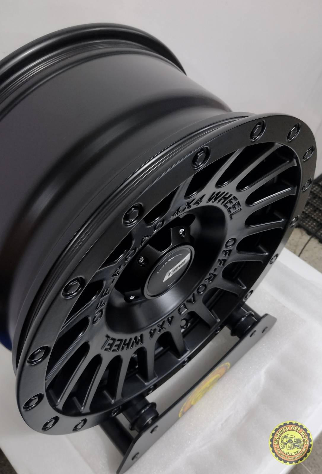 Roda 17x8,5 RAW, furação 5X127, Off Set -12 - WRANGLER e G