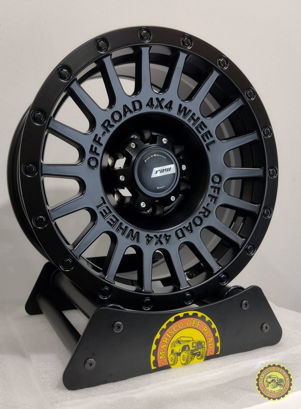 Roda 17x8,5 RAW, furação 6x139,7, off set -12 - TROLLER e