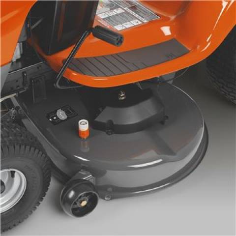 Trator de Grama Husqvarna TS 138L, 15HP