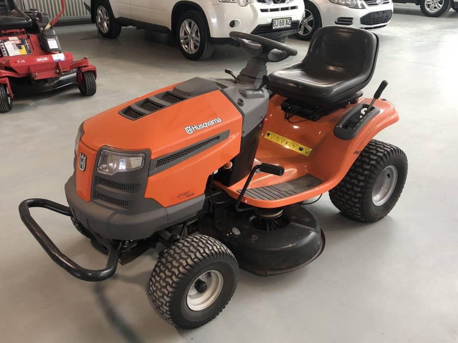 Trator de Grama Husqvarna TS 138L, 15HP