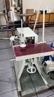 Furadeira horizontal marca Maksiwa motorizada