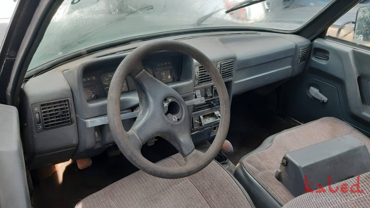 Sucata Peugeot 504D 1995 para venda de peças