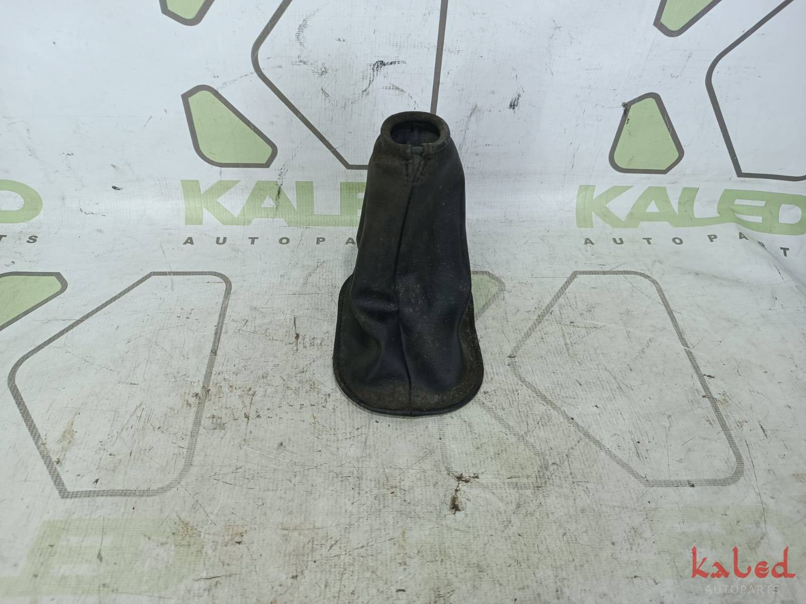 Coifa alavanca de câmbio manual Nissan Livina 2009-2014 - Kaled Auto Parts