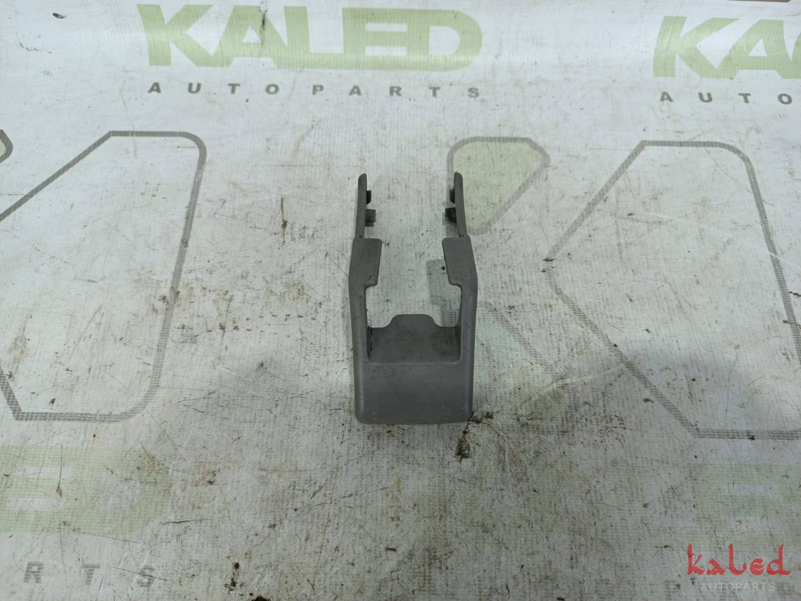 Acabamento trilho banco dianteiro Nissan Livina 2009-2014 - Kaled Auto Parts