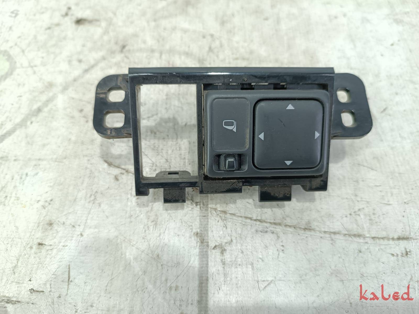 Botão do espelho retrovisor com moldura Nissan Livina 2009-2014 - Kaled Auto Parts