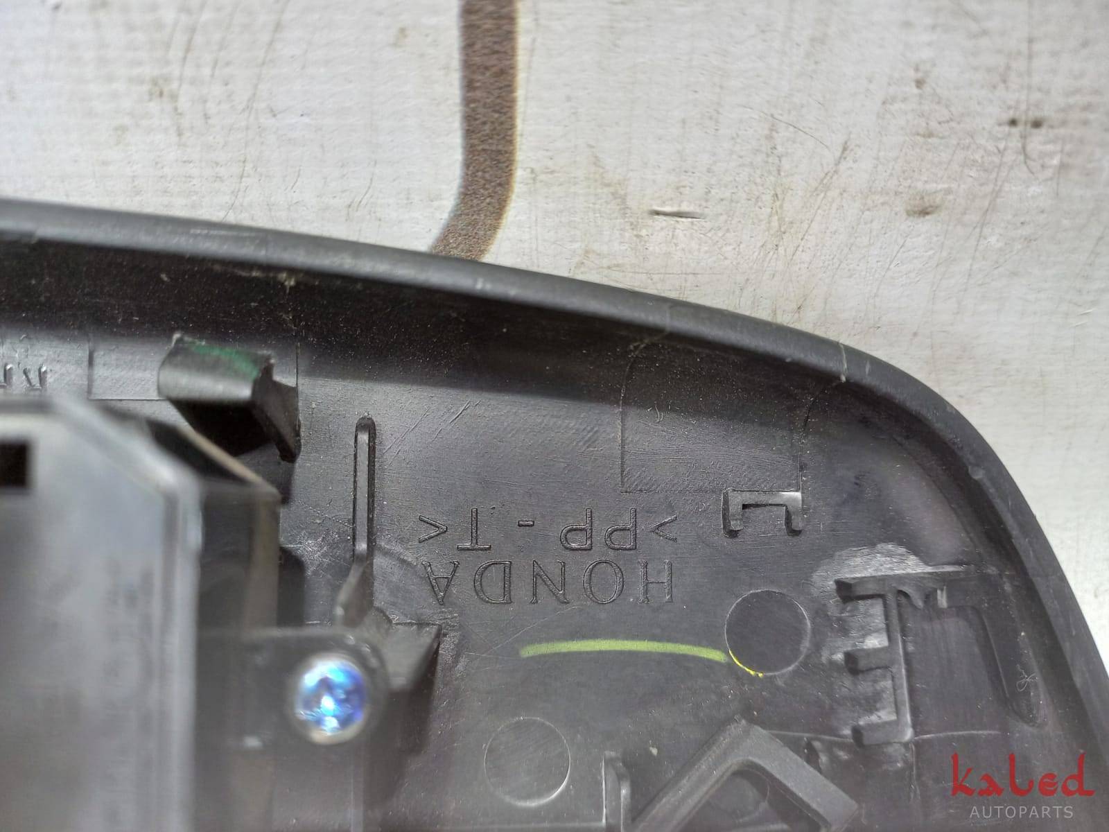 Moldura botão vidro elétrico traseiro esquerdo Honda Civic SI 2007-2011