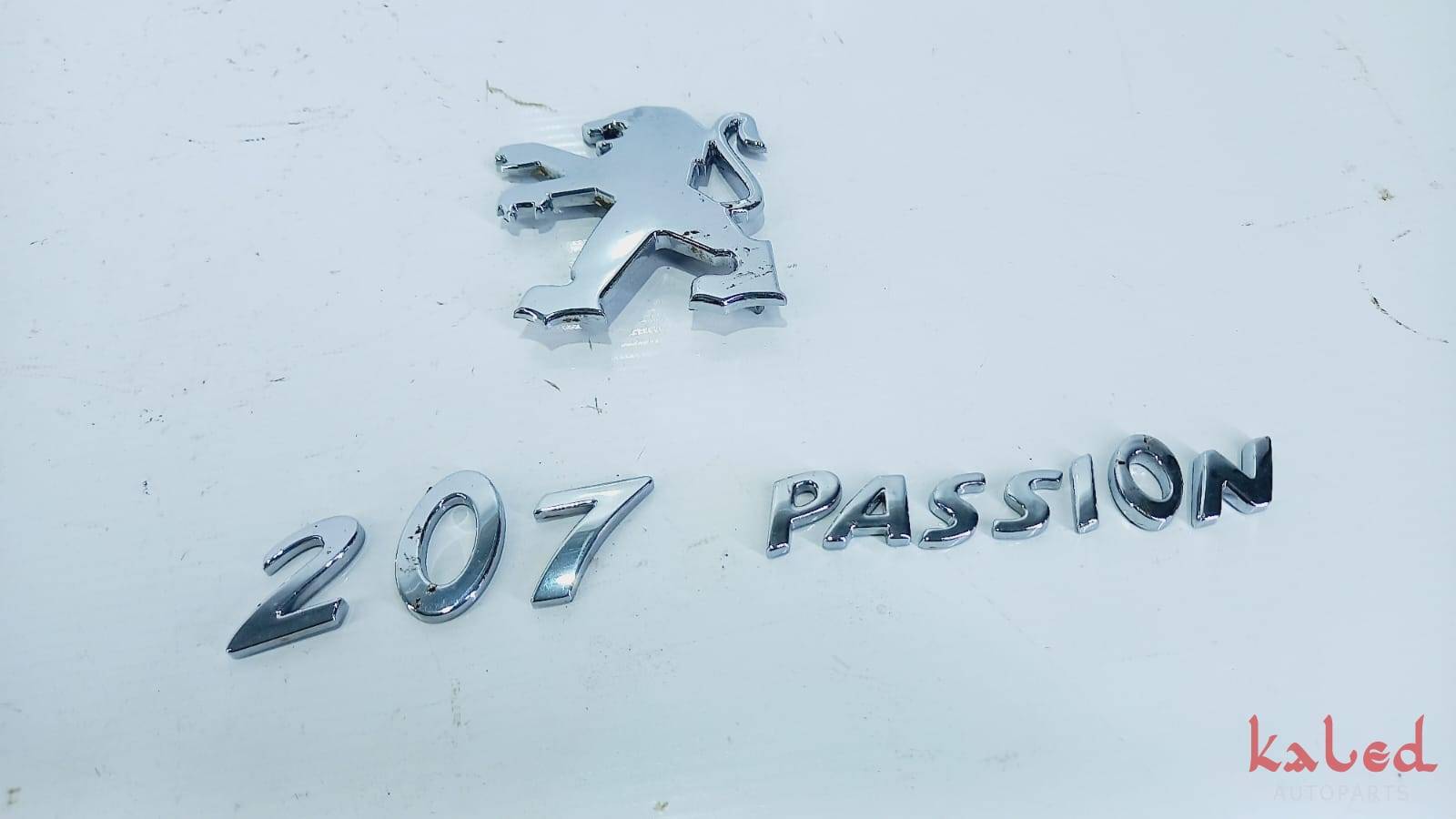 Emblema Logo Traseiro Mala Peugeot 207 Passion 2010