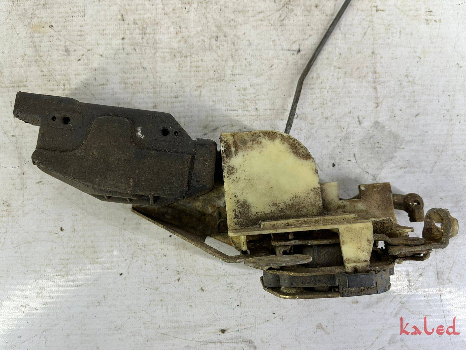 Fechadura Porta Dianteira Direita Ômega 93-97 - Kaled Auto Parts