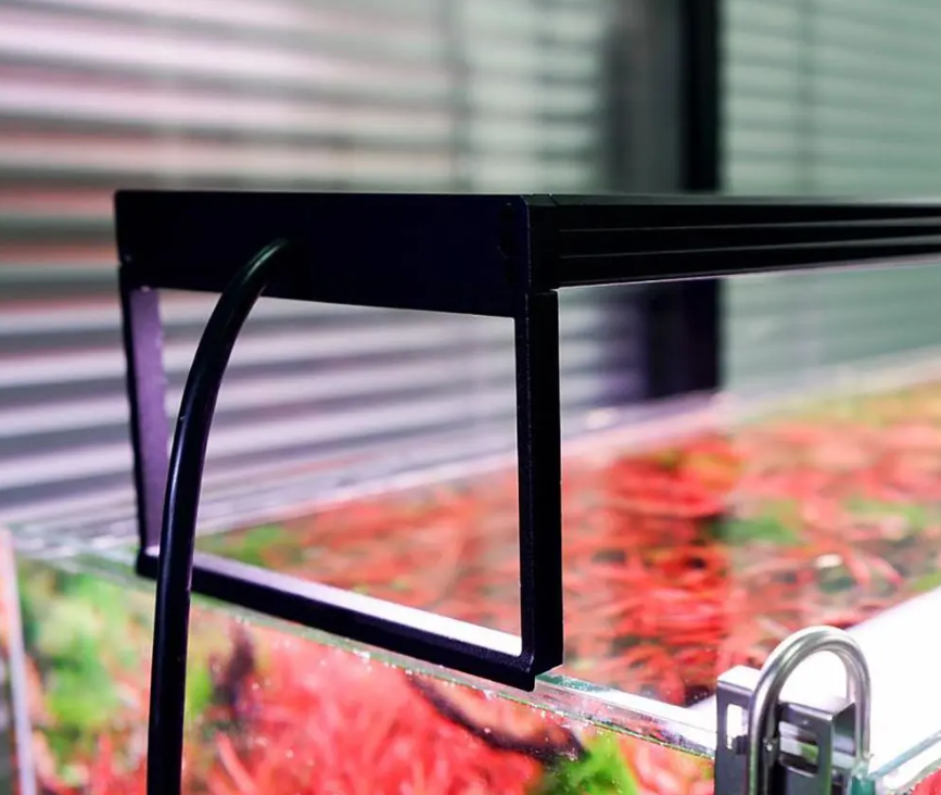 Chihiros WRGB II PRO 45 Shade com Refletor 45cm