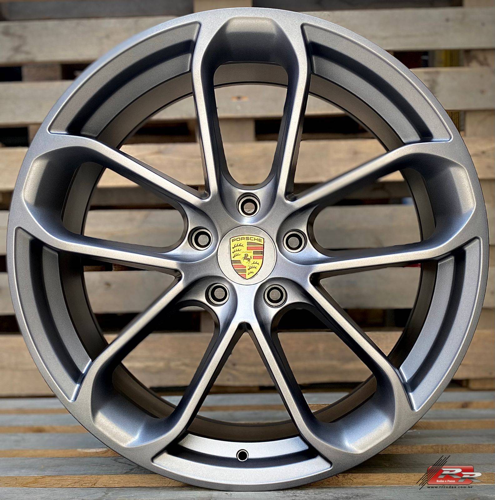 JOGO DE RODA GTS PORSCHE CAYENNE 20 TALA 8 5X113 GRAFITE AC - RR Rodas